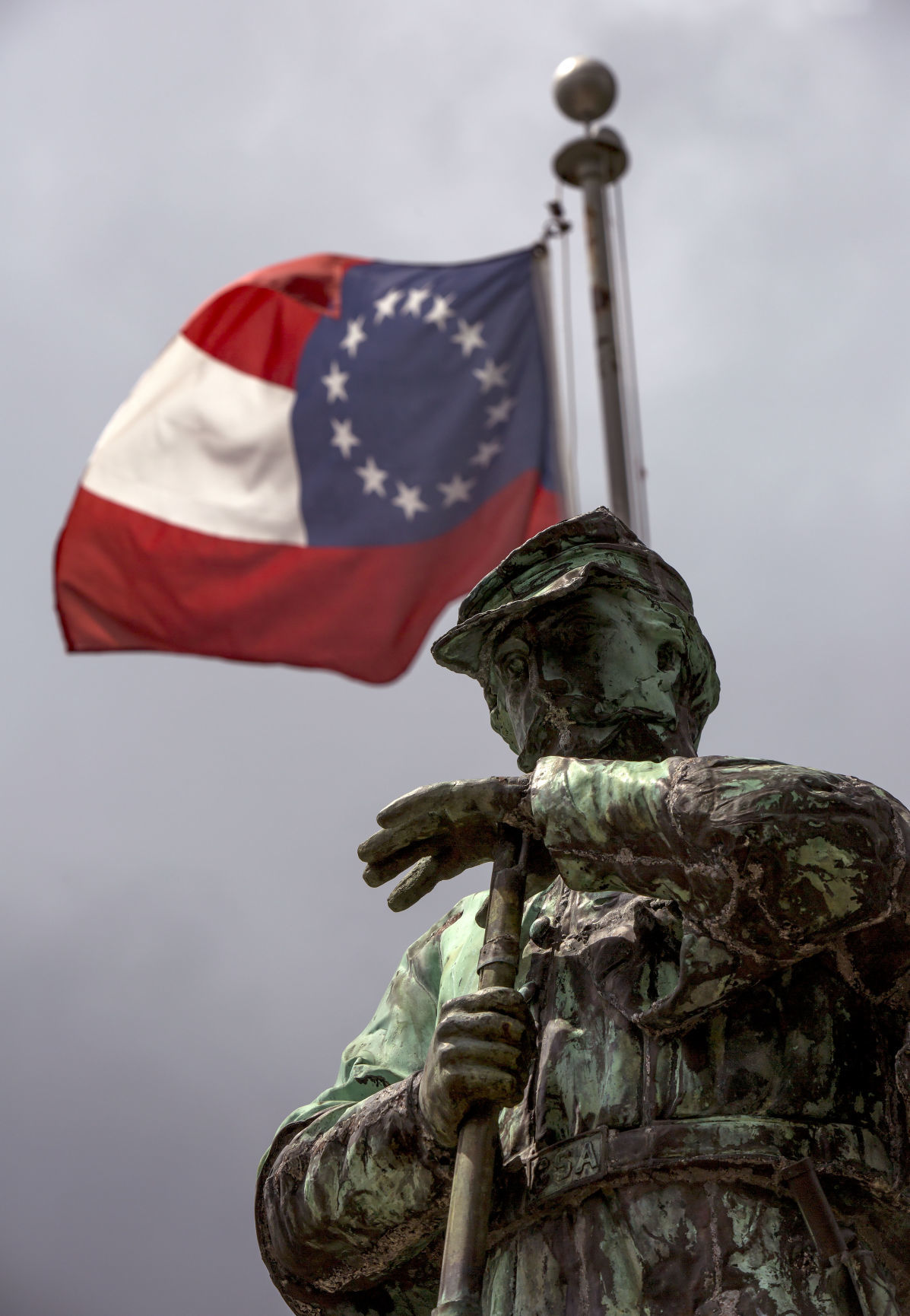 Confederate staute in Green Hill cemetery